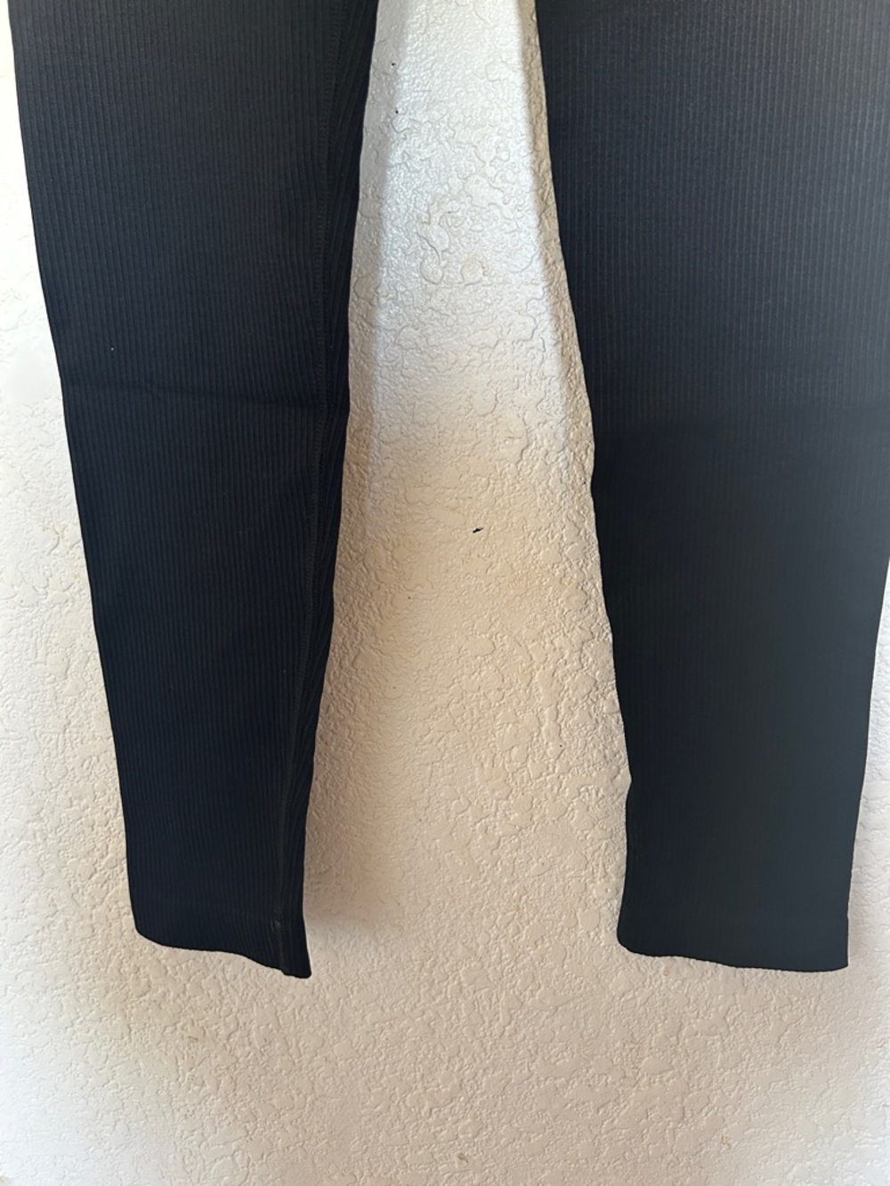 OQQ “Black” Leggings with V-Waistband - Picture 5 of 5